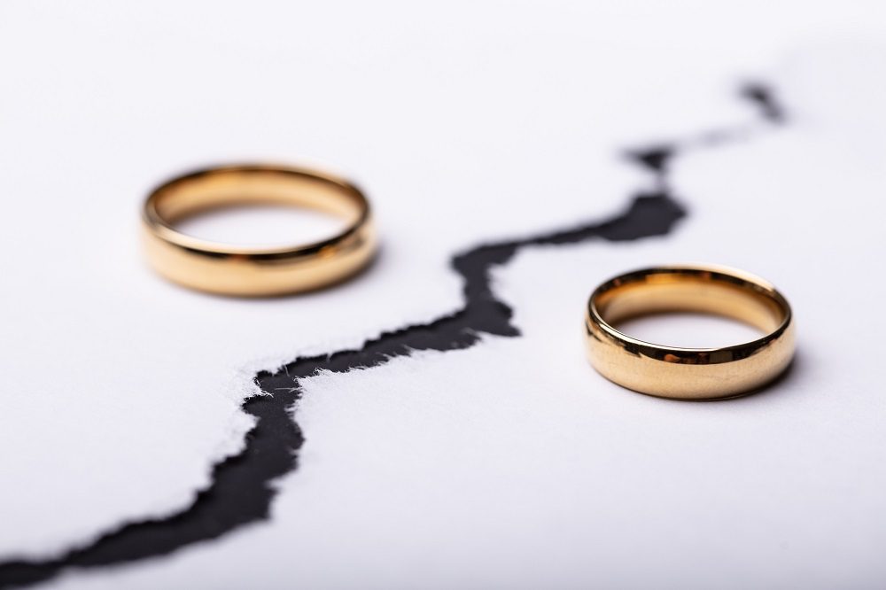 Wat zijn de juridische gevolgen van ontrouw in een huwelijk?